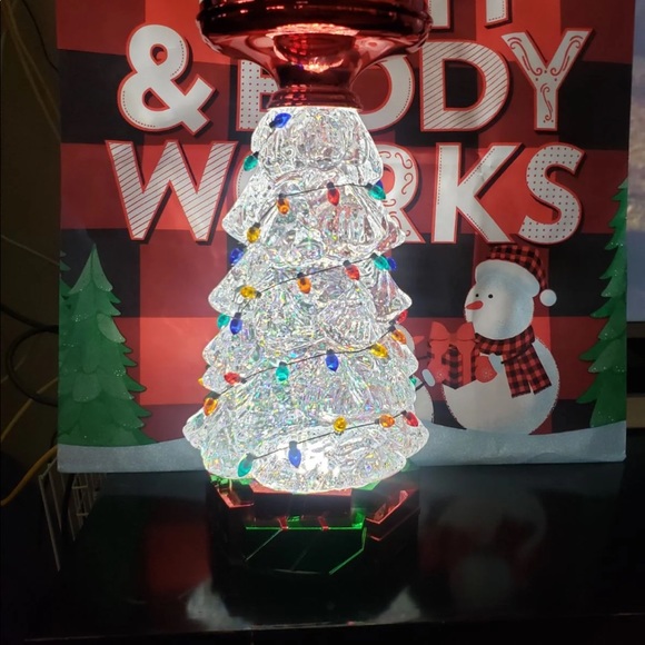 CHRISTMAS TREE WATER GLOBE PEDESTAL
3-Wick Candle Holder - Picture 1 of 14